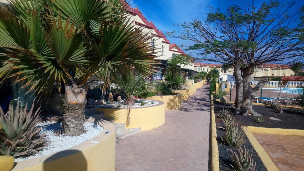 Green Oasis By The Pool กอสตากาลมา ภายนอก รูปภาพ